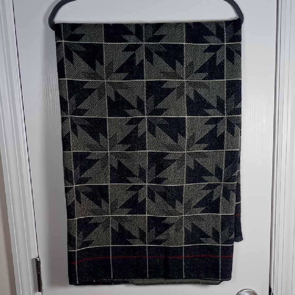 Vintage Delta Airlines Geometric Snowflake Patterned 1st Class Blanket 47×67